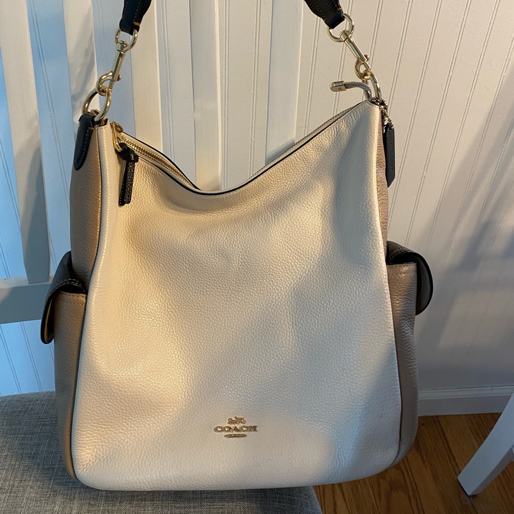 Coach Pennie shoulder bag color block. Refined  pebble leather